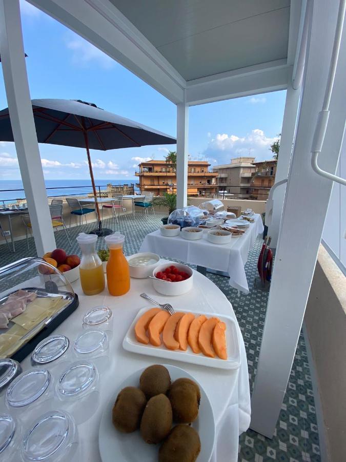 Noone Tropea Guesthouse מראה חיצוני תמונה
